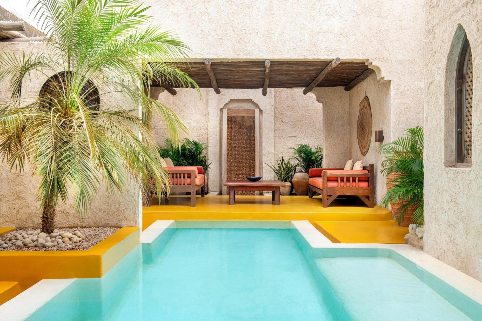 Sharq Village & Spa, A Ritz-carlton Курортний комплекс 5*