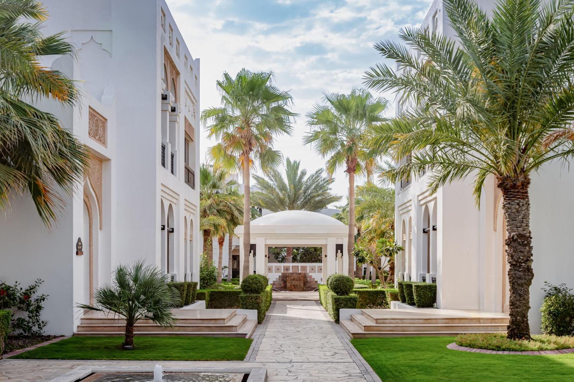 Sharq Village & Spa, A Ritz-carlton 5* Доха
