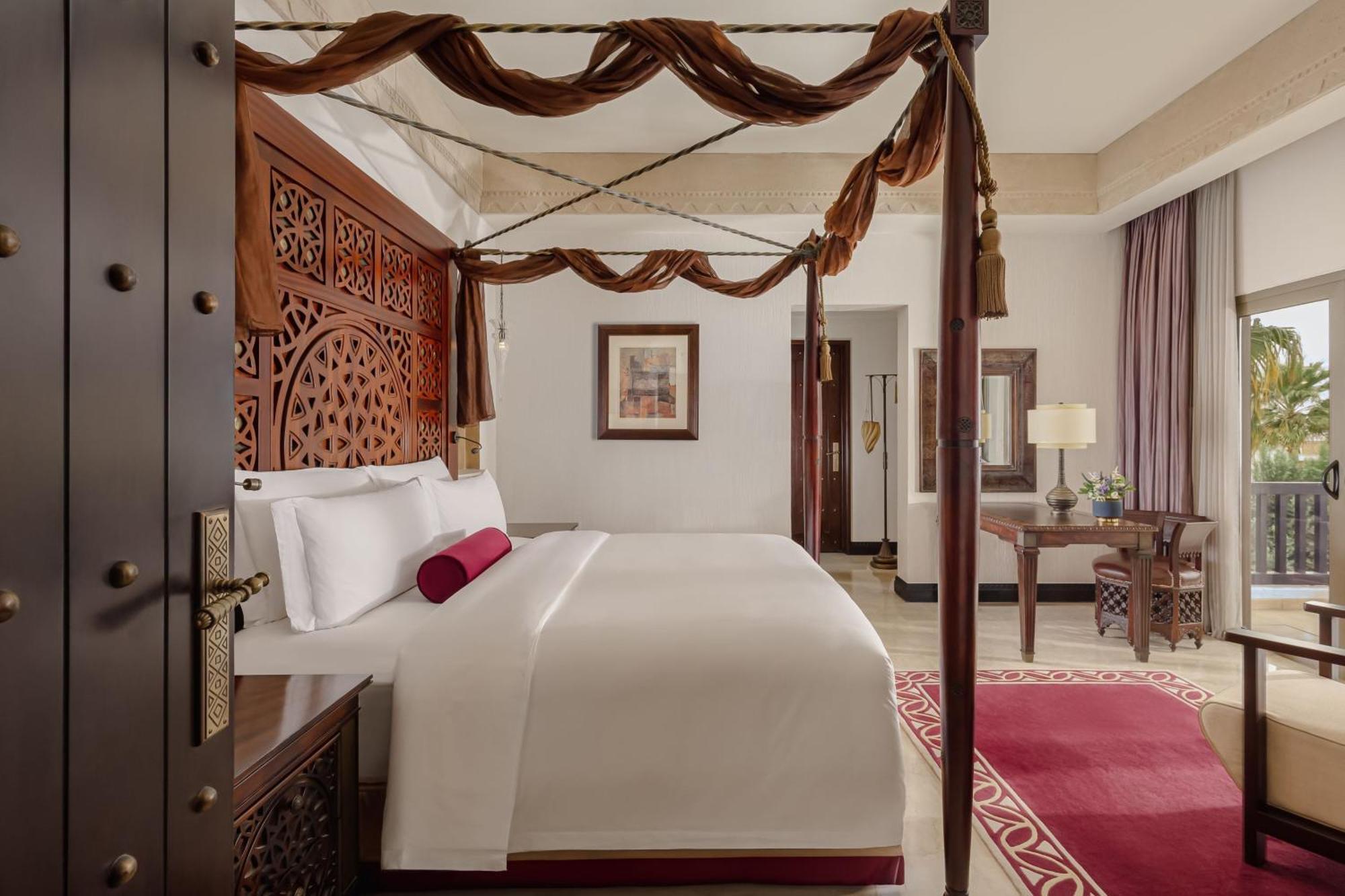 Sharq Village & Spa, A Ritz-carlton Курортний комплекс Доха