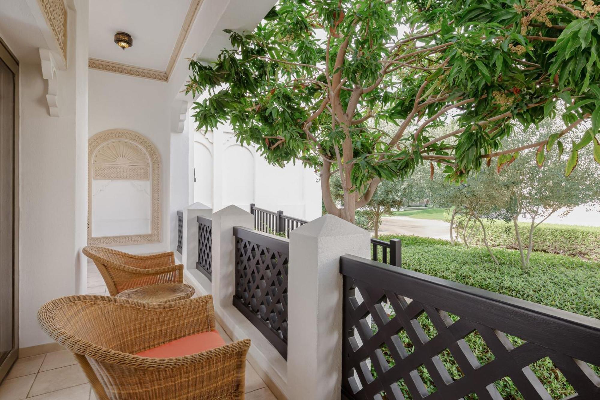 Sharq Village & Spa, A Ritz-carlton 5* Доха